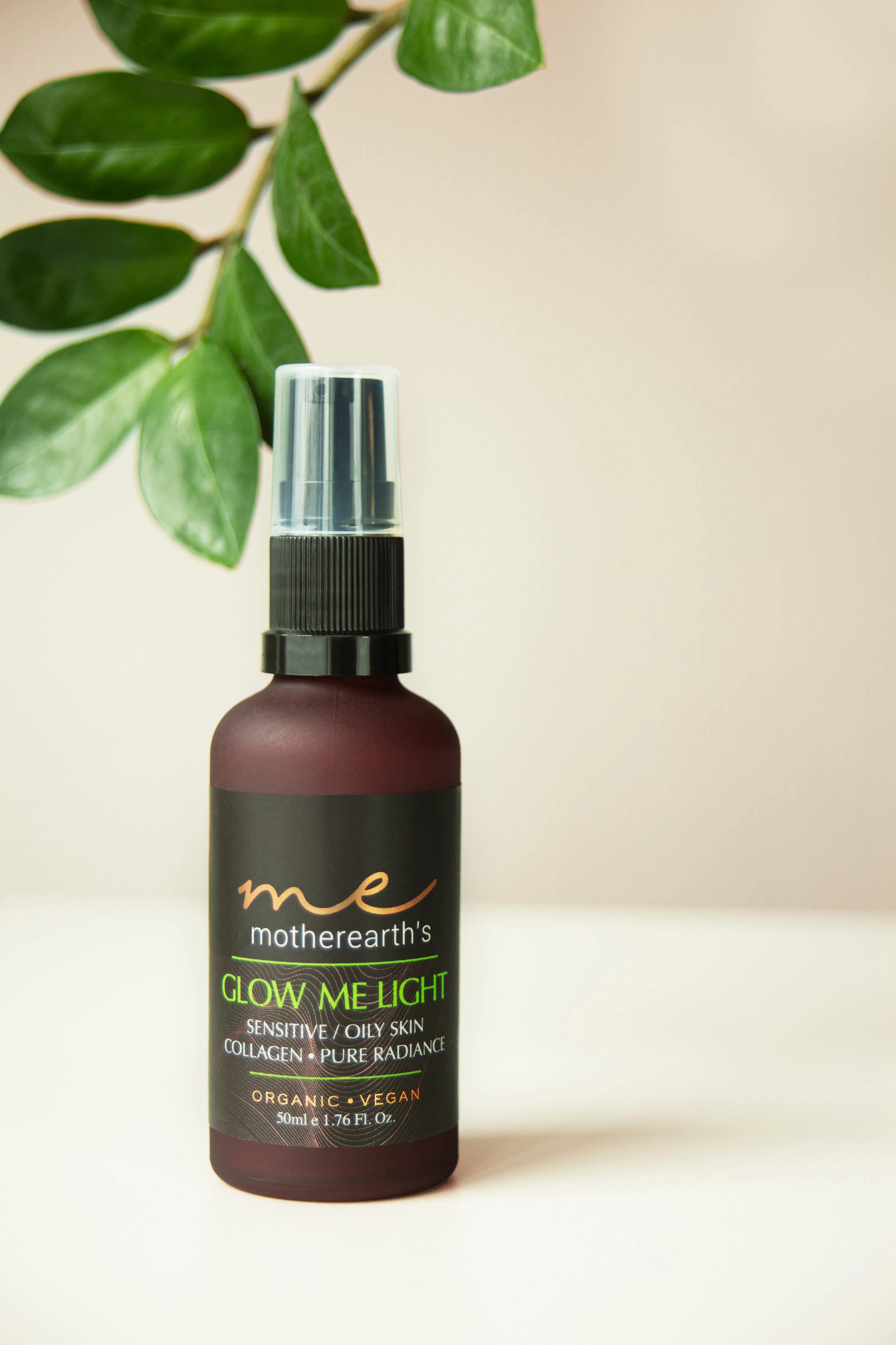 Lightweight glow moisturiser for sensitive, oily and acne prone skin